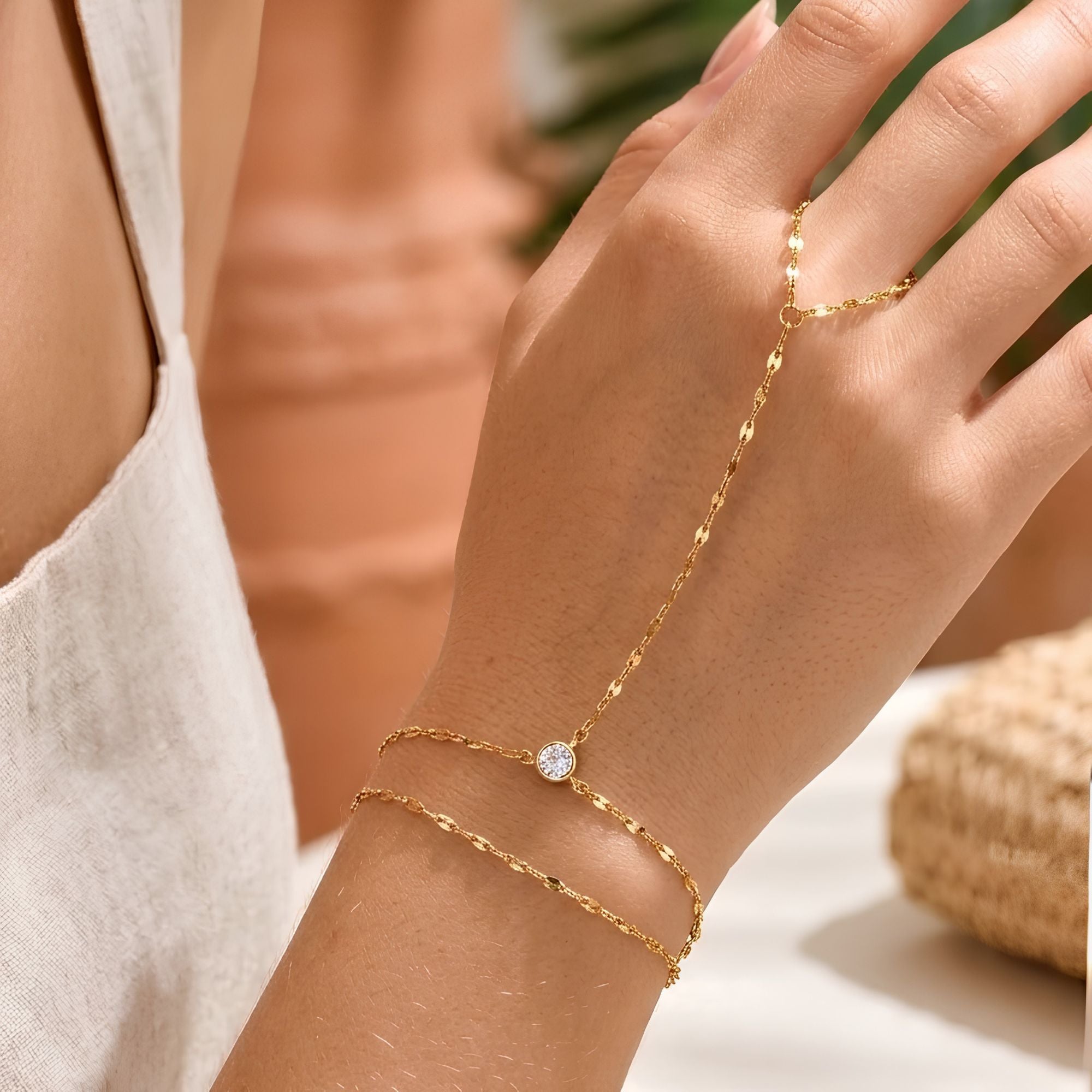 Gold Hand Chain Bracelet Premium