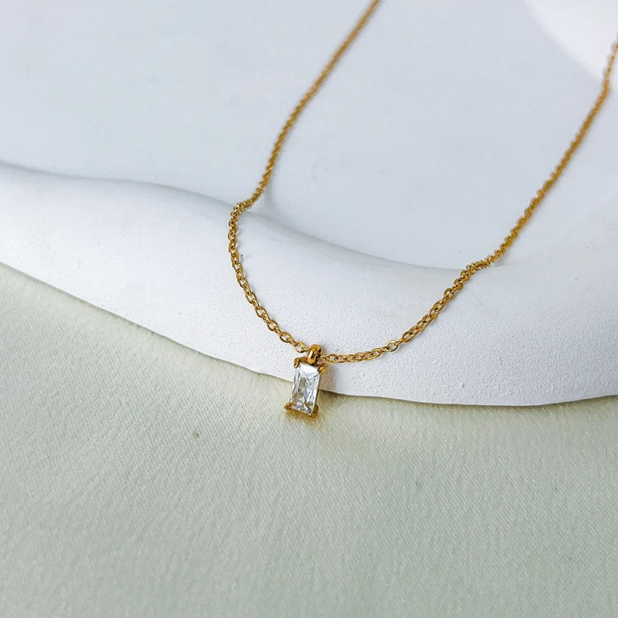The Geometric Solitaire Necklace